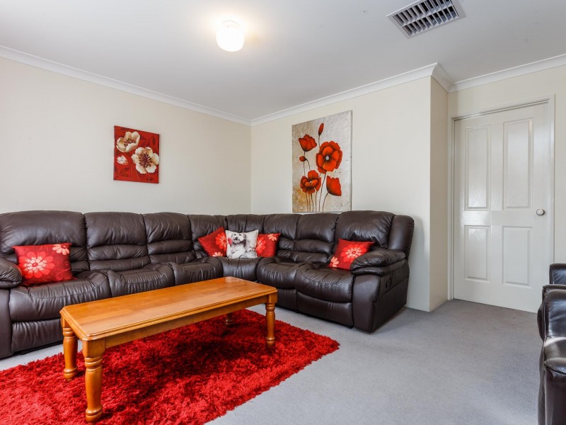 36 Baningan Avenue, Success WA 6164