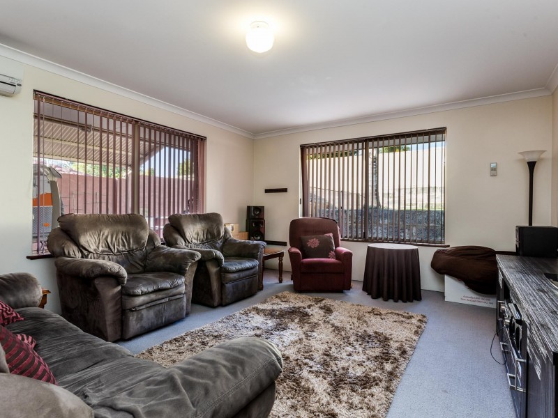 36 Baningan Avenue, Success WA 6164