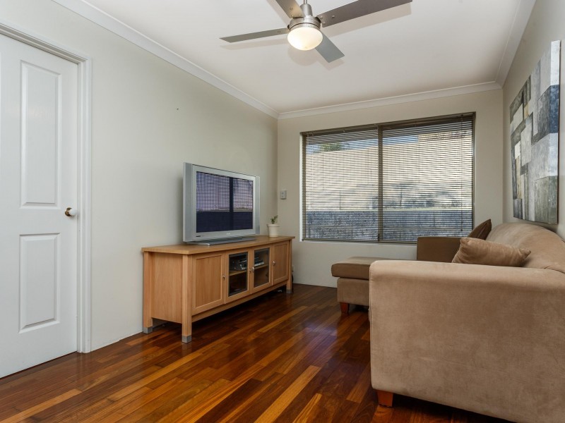 36 Baningan Avenue, Success WA 6164