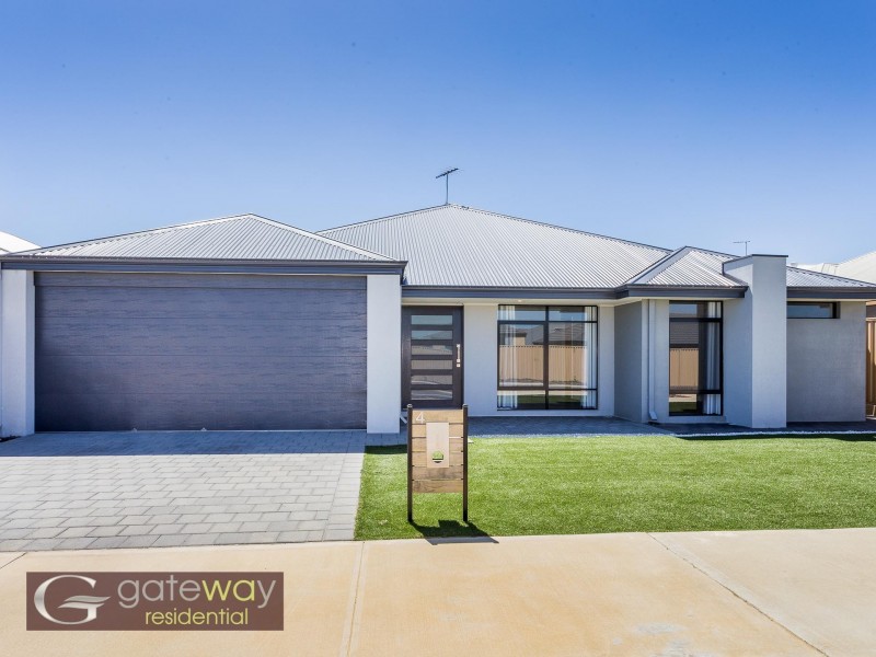 4 McIntosh Street, Hammond Park WA 6164