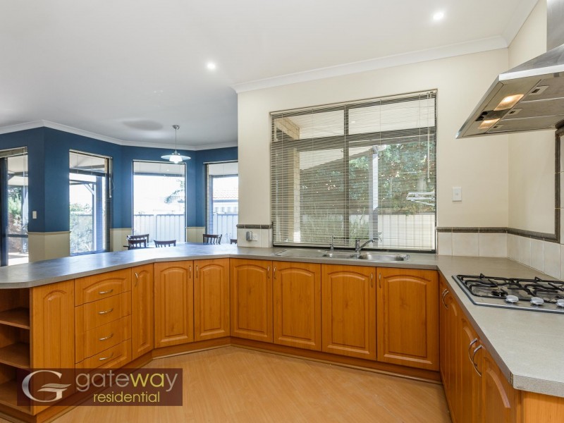 1 Snowy Rise, Hammond Park WA 6164