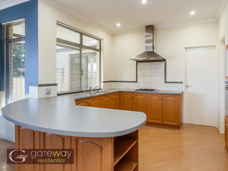 1 Snowy Rise, Hammond Park WA 6164