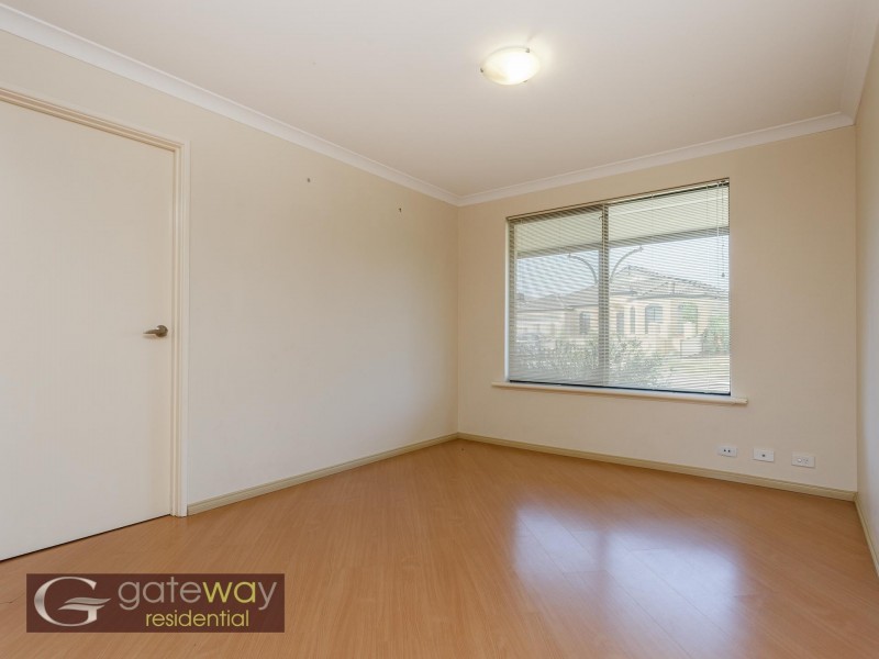 1 Snowy Rise, Hammond Park WA 6164