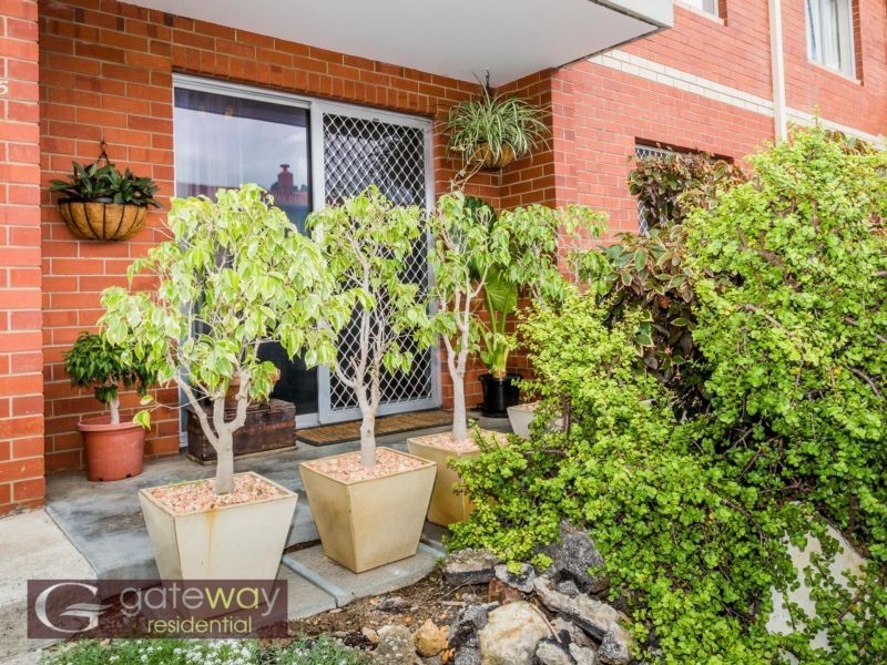 25/41 Davilak Avenue, Hamilton Hill WA 6163
