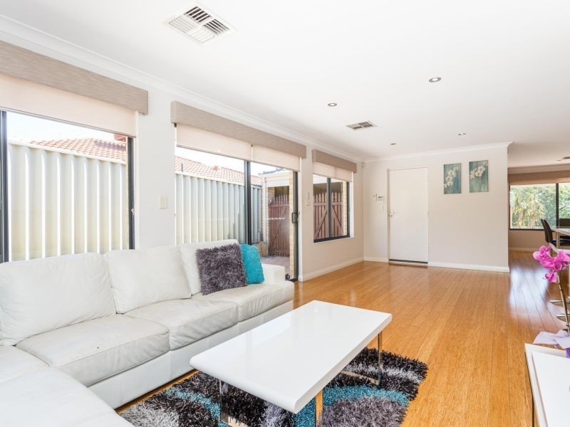 16 Suntree Mews, Beeliar WA 6164