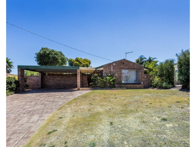 110 Bolderwood Drive, South Lake WA 6164