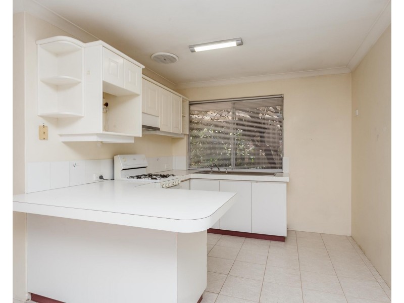 110 Bolderwood Drive, South Lake WA 6164