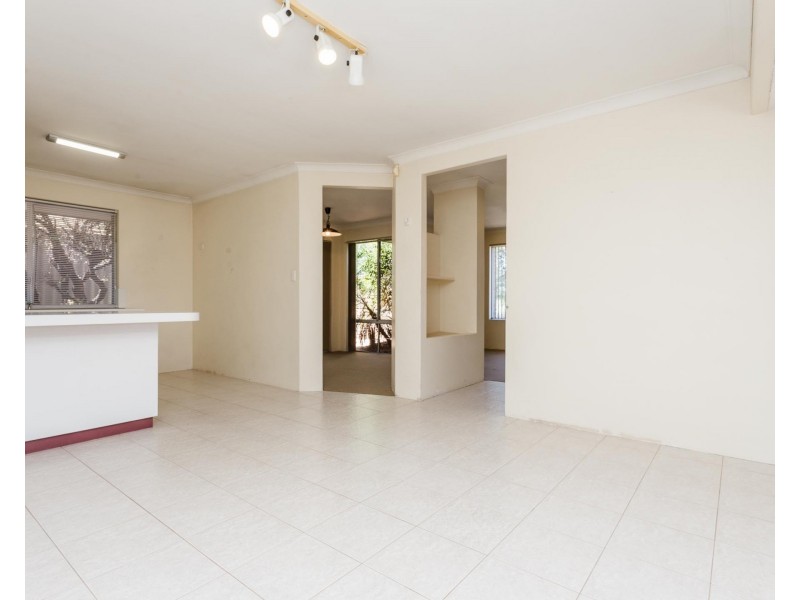 110 Bolderwood Drive, South Lake WA 6164