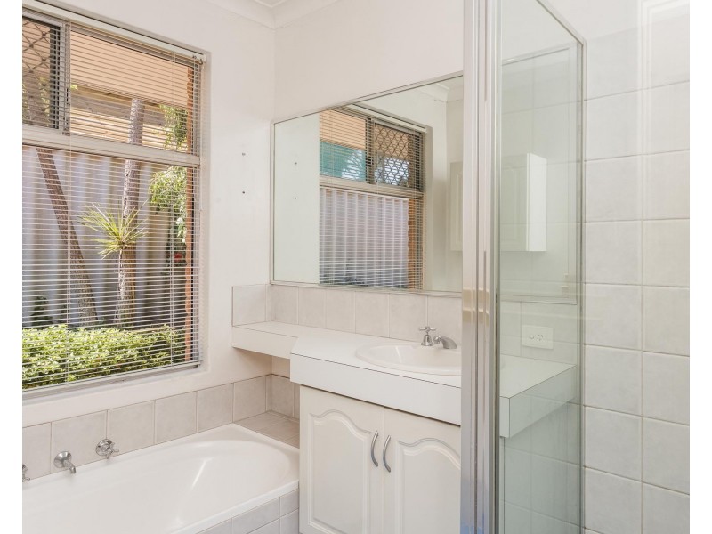 110 Bolderwood Drive, South Lake WA 6164