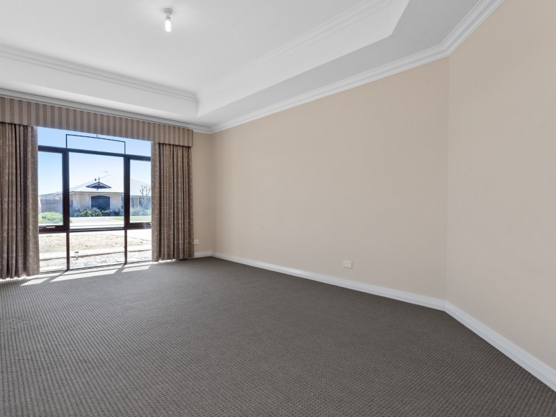 13 Mystic Elbow, Atwell WA 6164