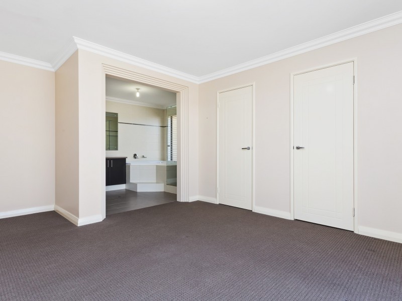 13 Mystic Elbow, Atwell WA 6164