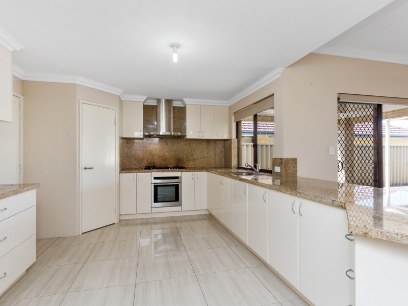 13 Mystic Elbow, Atwell WA 6164