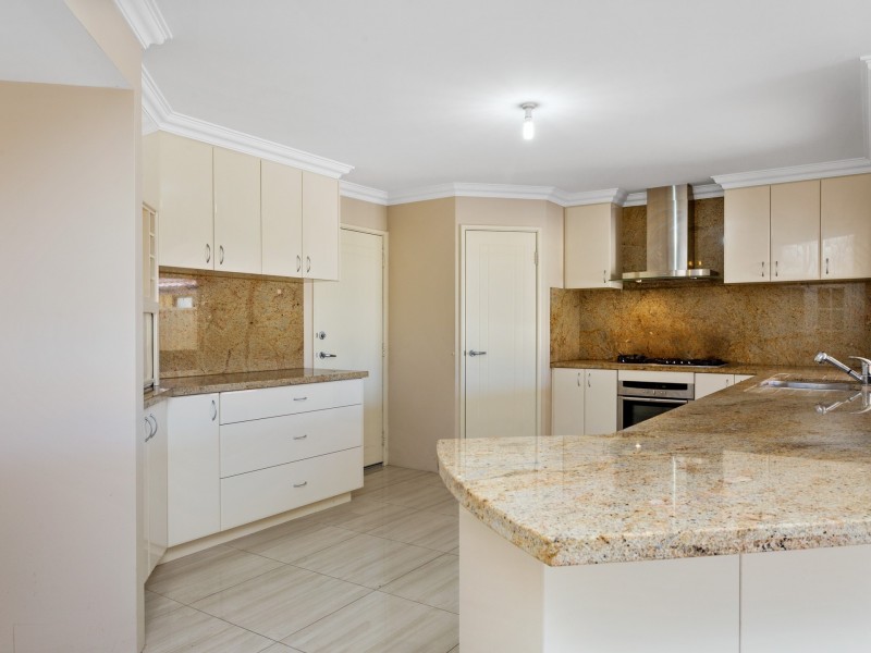 13 Mystic Elbow, Atwell WA 6164