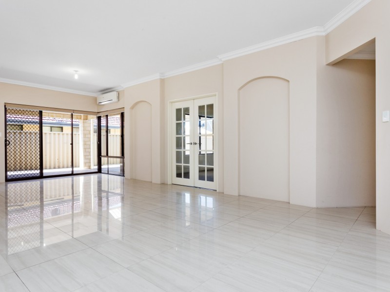 13 Mystic Elbow, Atwell WA 6164