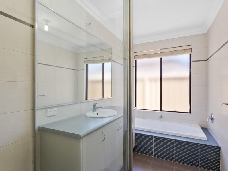 13 Mystic Elbow, Atwell WA 6164