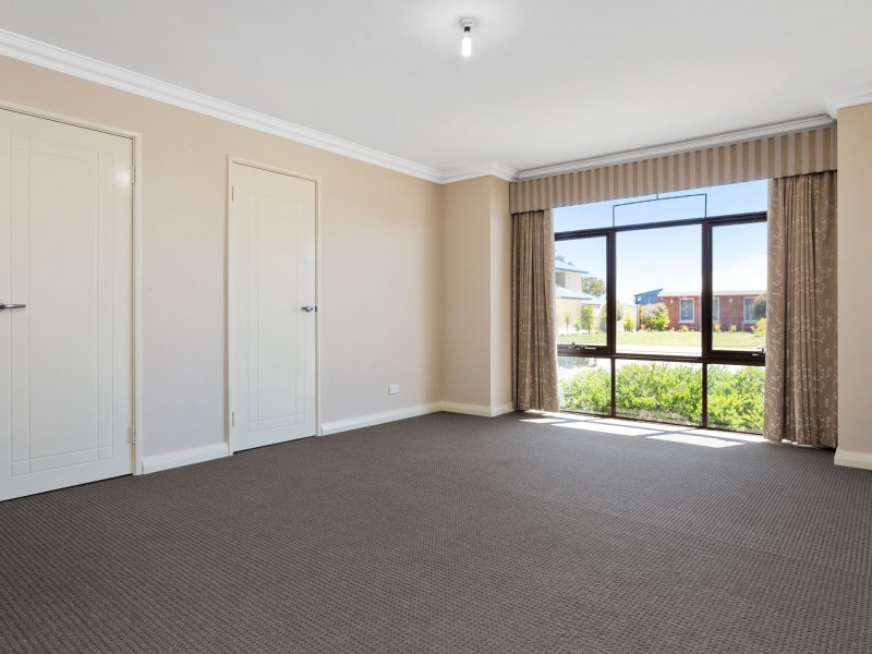 13 Mystic Elbow, Atwell WA 6164