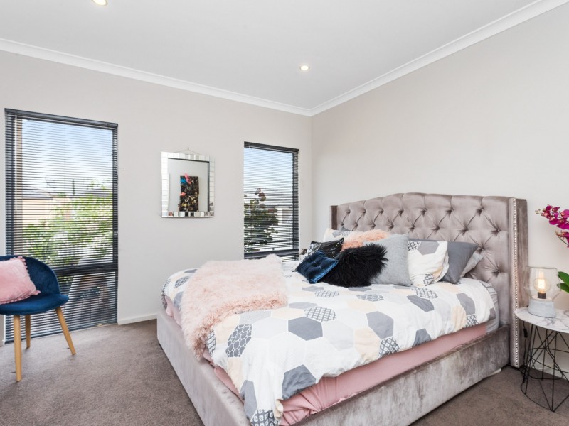 4 Ponderosa Road, Aubin Grove WA 6164