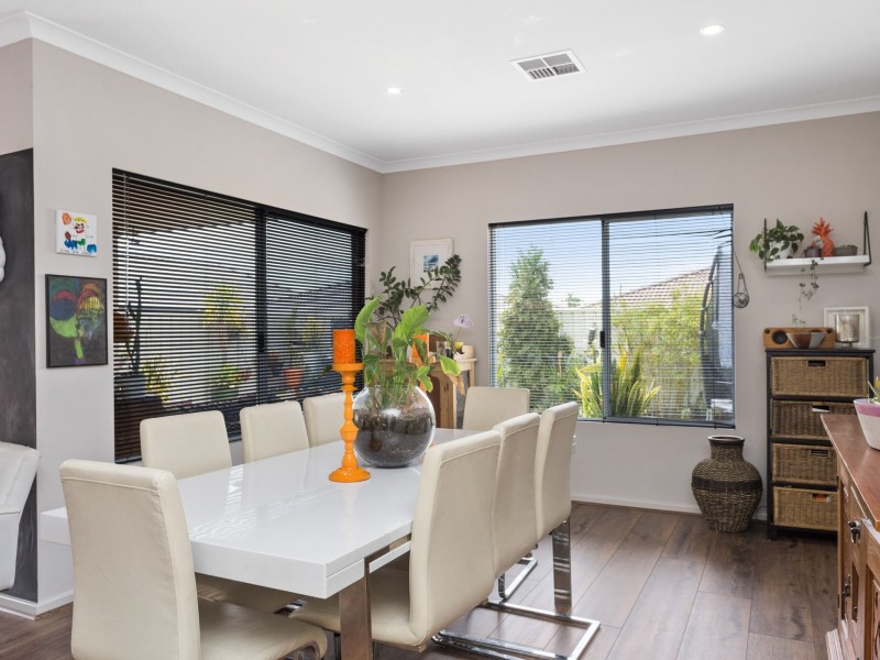 4 Ponderosa Road, Aubin Grove WA 6164