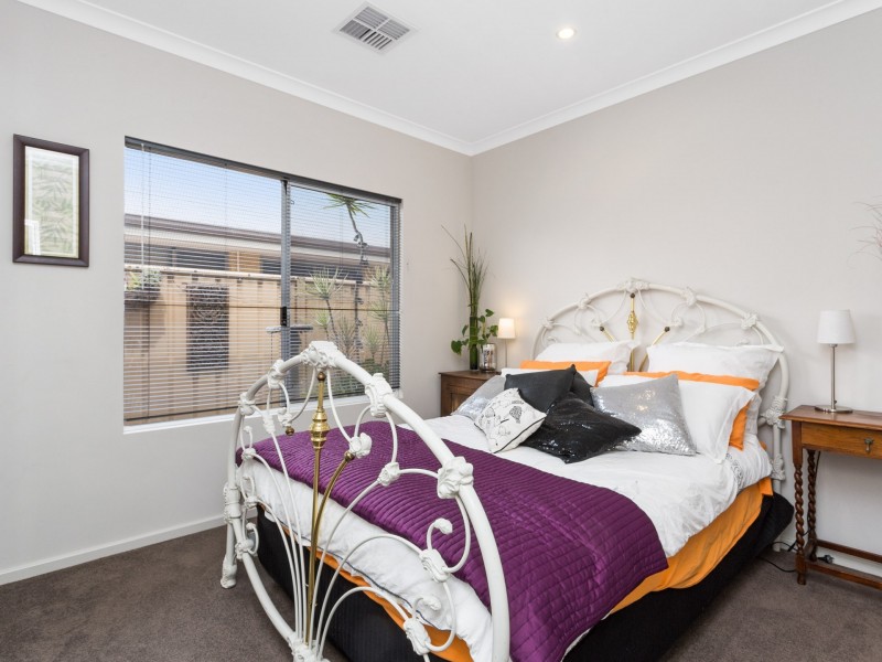 4 Ponderosa Road, Aubin Grove WA 6164