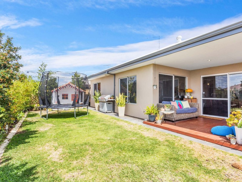 4 Ponderosa Road, Aubin Grove WA 6164