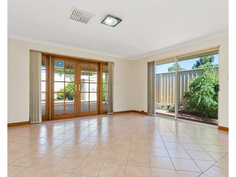 11 Lodge Court, Cockburn Central WA 6164