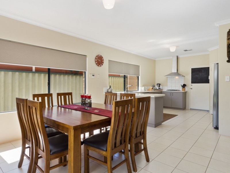 13 New England Vista, Aubin Grove WA 6164