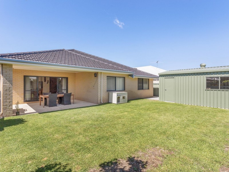 13 New England Vista, Aubin Grove WA 6164