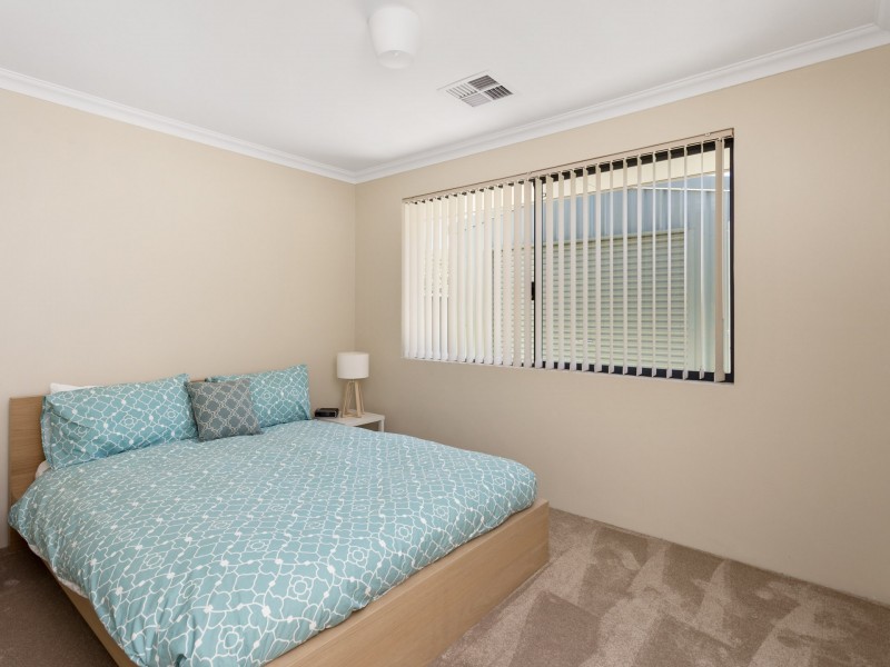 13 New England Vista, Aubin Grove WA 6164