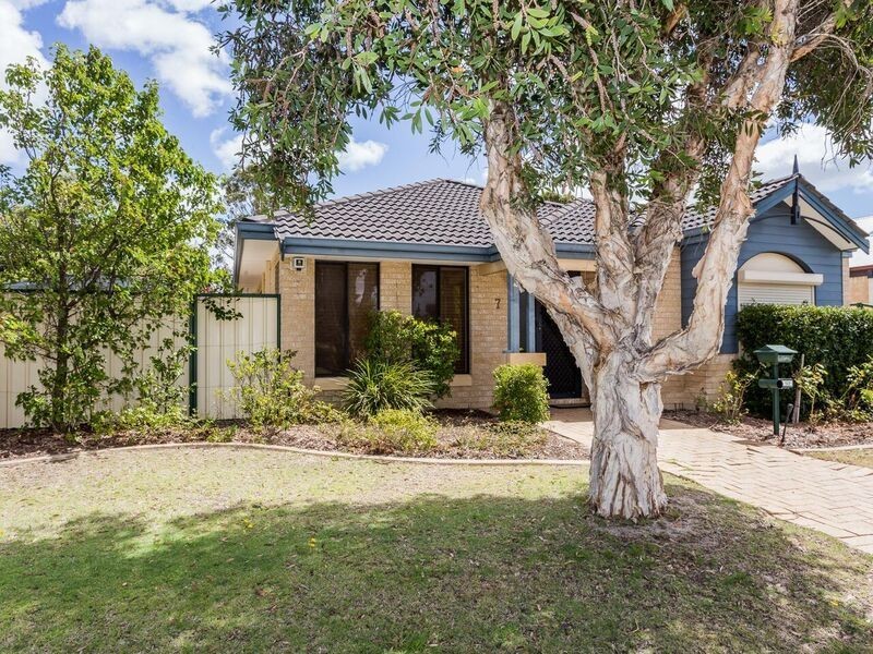 7 Gillen Way, Success WA 6164