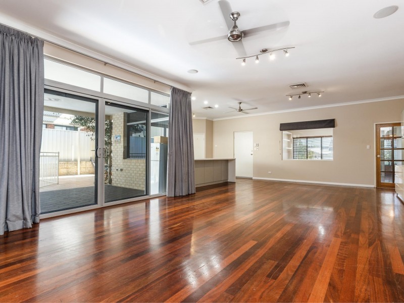 19 Twilight Mews, Aubin Grove WA 6164