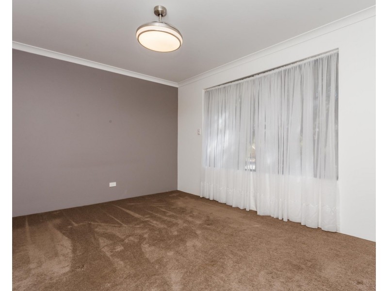 109 BEENYUP RD, Atwell WA 6164