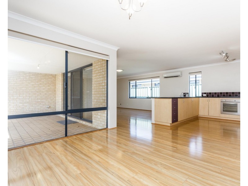 109 BEENYUP RD, Atwell WA 6164