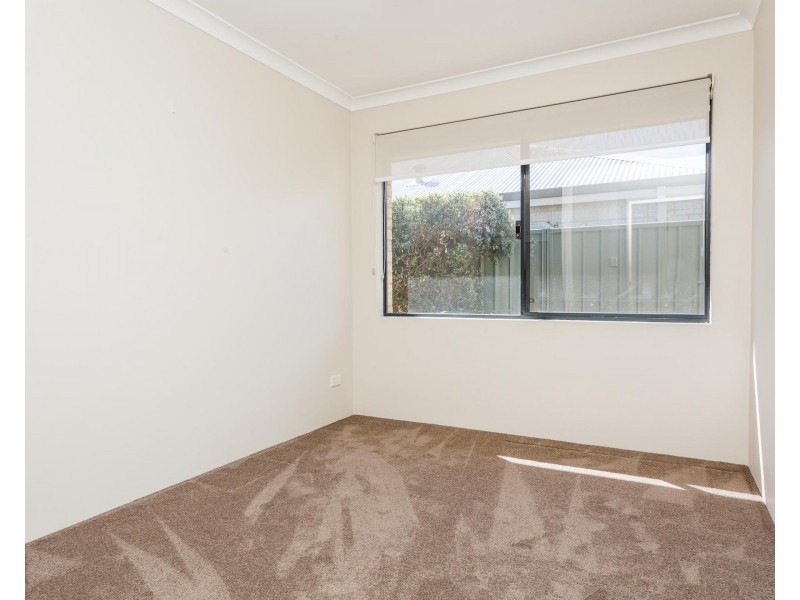 109 BEENYUP RD, Atwell WA 6164