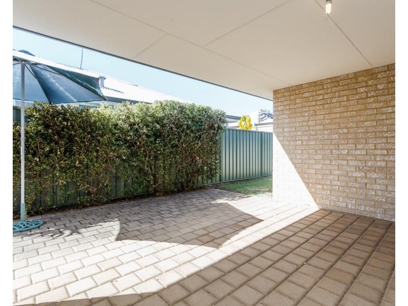 109 BEENYUP RD, Atwell WA 6164