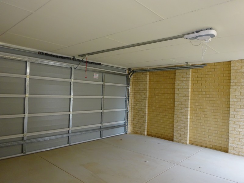 3B Geikie Glade, Wandi WA 6167