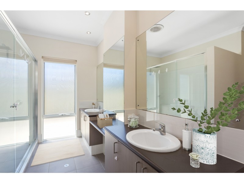 12 Brindabella Avenue, Aubin Grove WA 6164