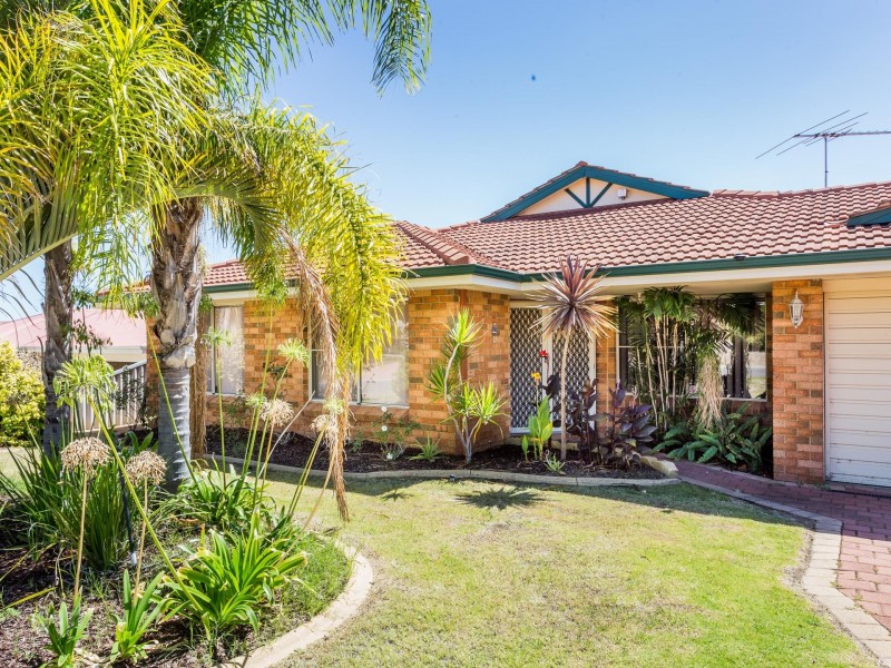 27 Marraboor Place, Success WA 6164