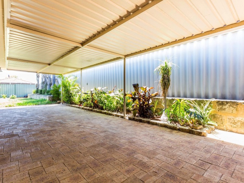 27 Marraboor Place, Success WA 6164
