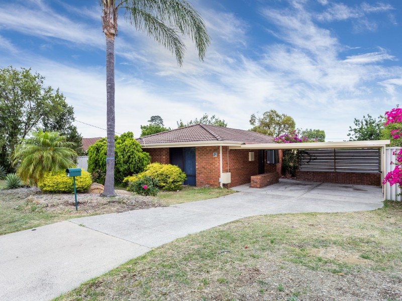 16 Blackthorne Crescent, South Lake WA 6164