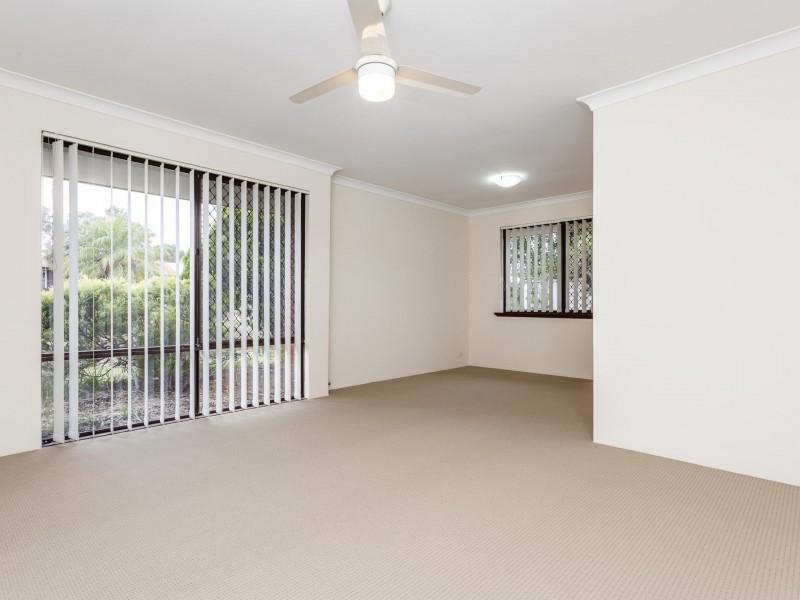 16 Blackthorne Crescent, South Lake WA 6164