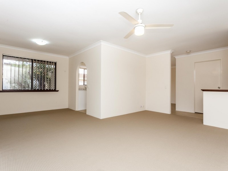 16 Blackthorne Crescent, South Lake WA 6164
