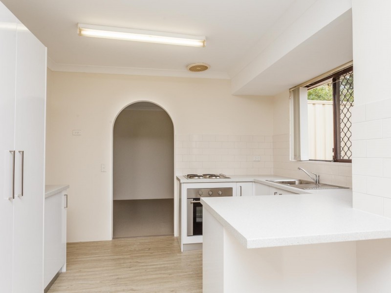 16 Blackthorne Crescent, South Lake WA 6164