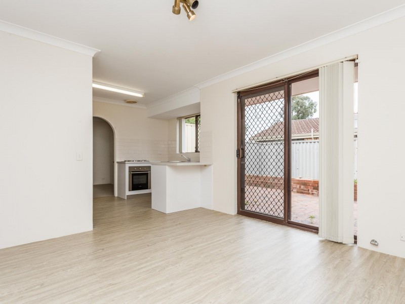 16 Blackthorne Crescent, South Lake WA 6164