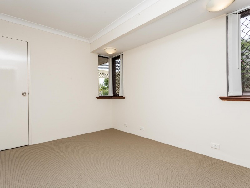 16 Blackthorne Crescent, South Lake WA 6164