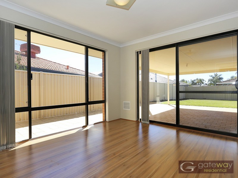 21 Jonquil Loop, Seville Grove WA 6112