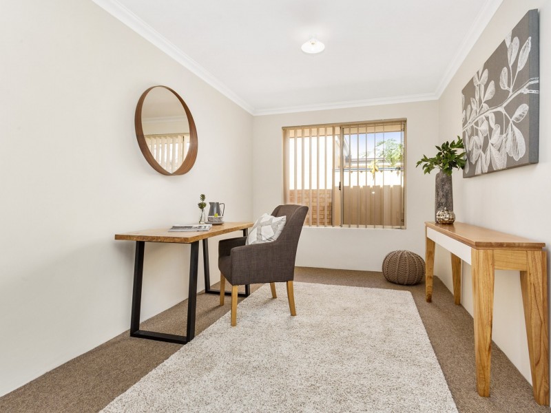 13 Columbus Loop, Success WA 6164