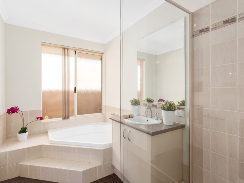 13 Columbus Loop, Success WA 6164