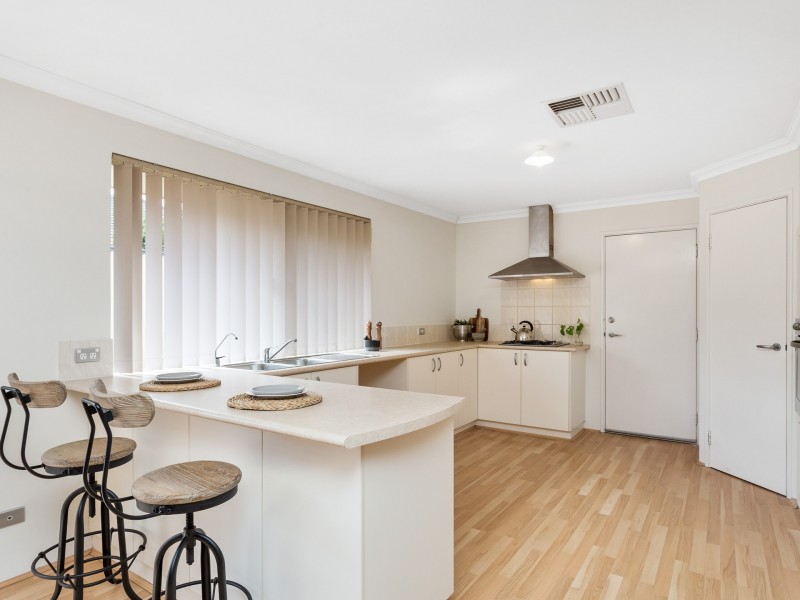 13 Columbus Loop, Success WA 6164