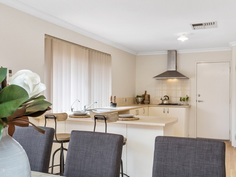13 Columbus Loop, Success WA 6164