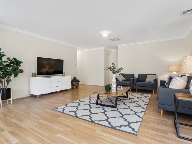13 Columbus Loop, Success WA 6164